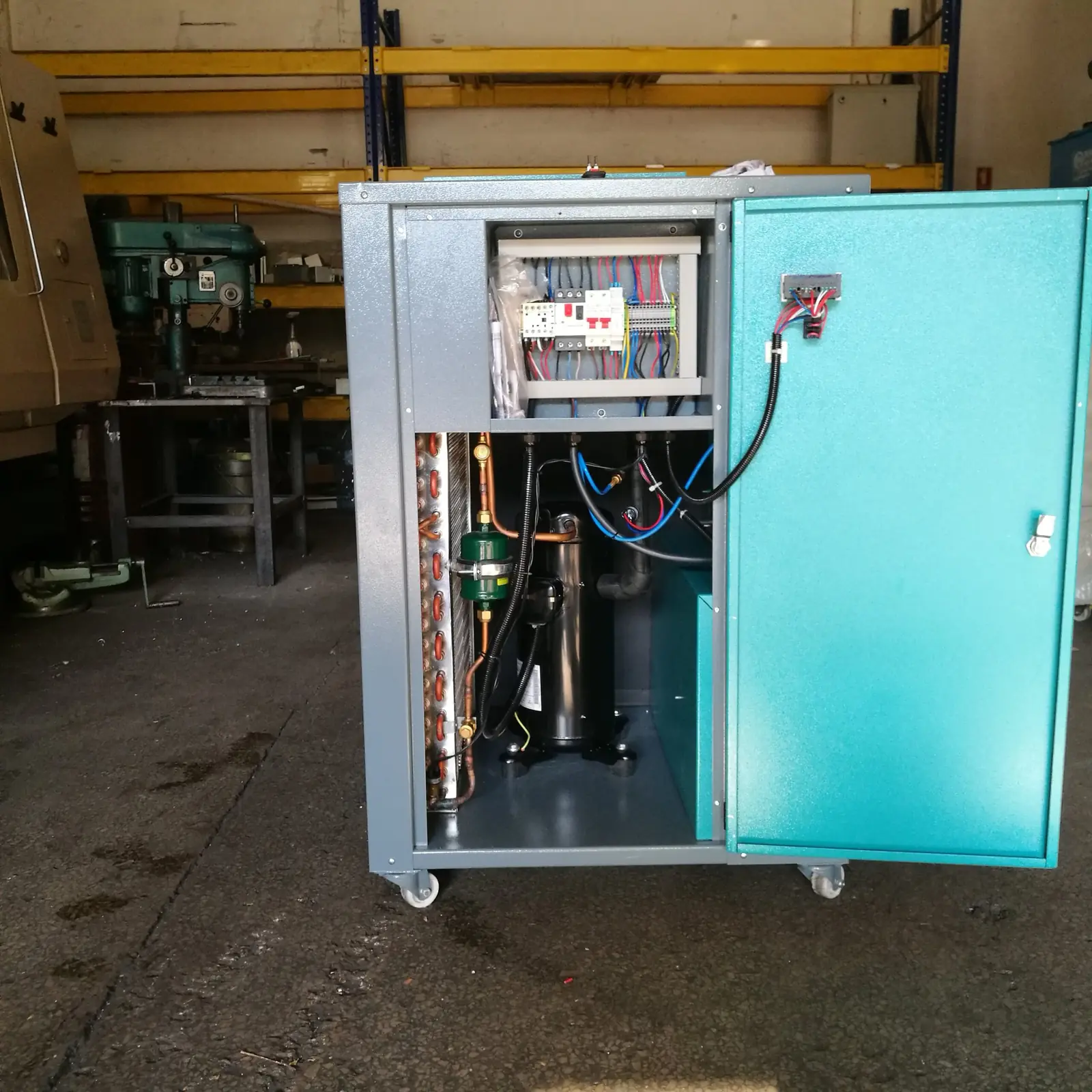 Chiller iç montaj çalışması