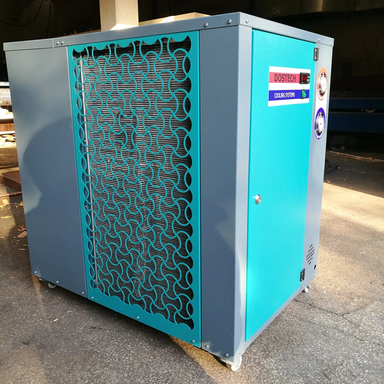 Dostech üretimi teal-grafit gövdeli paket tip chiller